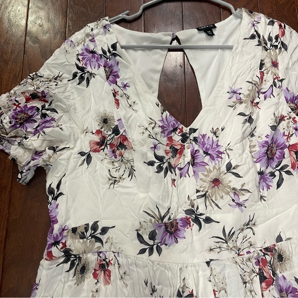 Floral White and Purple Jumpsuit - Picture 7 of 10